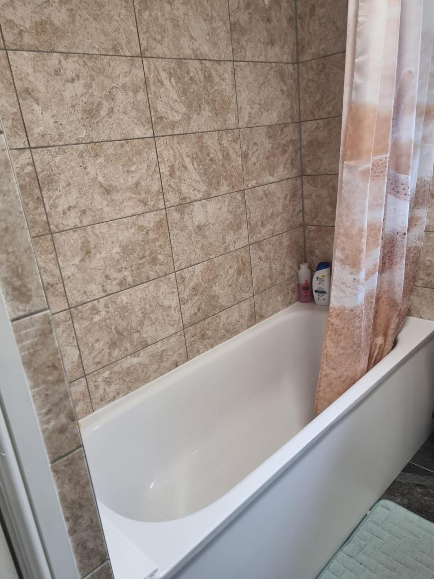 Cozy House With Free Parking & Wifi Near Maryland Station Londra